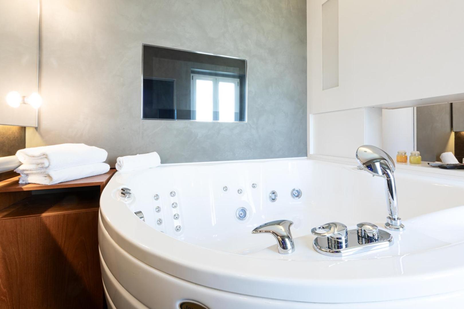 Citta Studi Terrace Suite With Jacuzzi - Top Collection Milano Ngoại thất bức ảnh